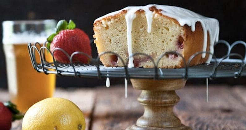 strawberry lemonade beer pound cake